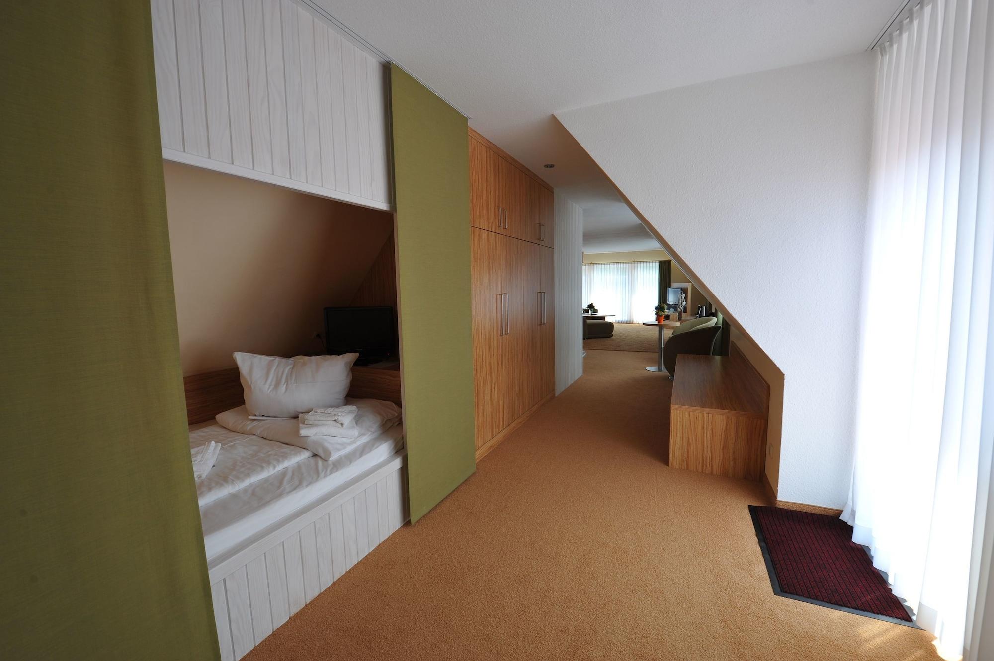 Hotel Am Alten Strom Rostock Exterior photo