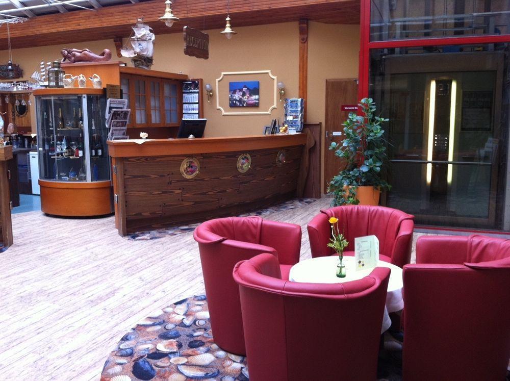 Hotel Am Alten Strom Rostock Exterior photo